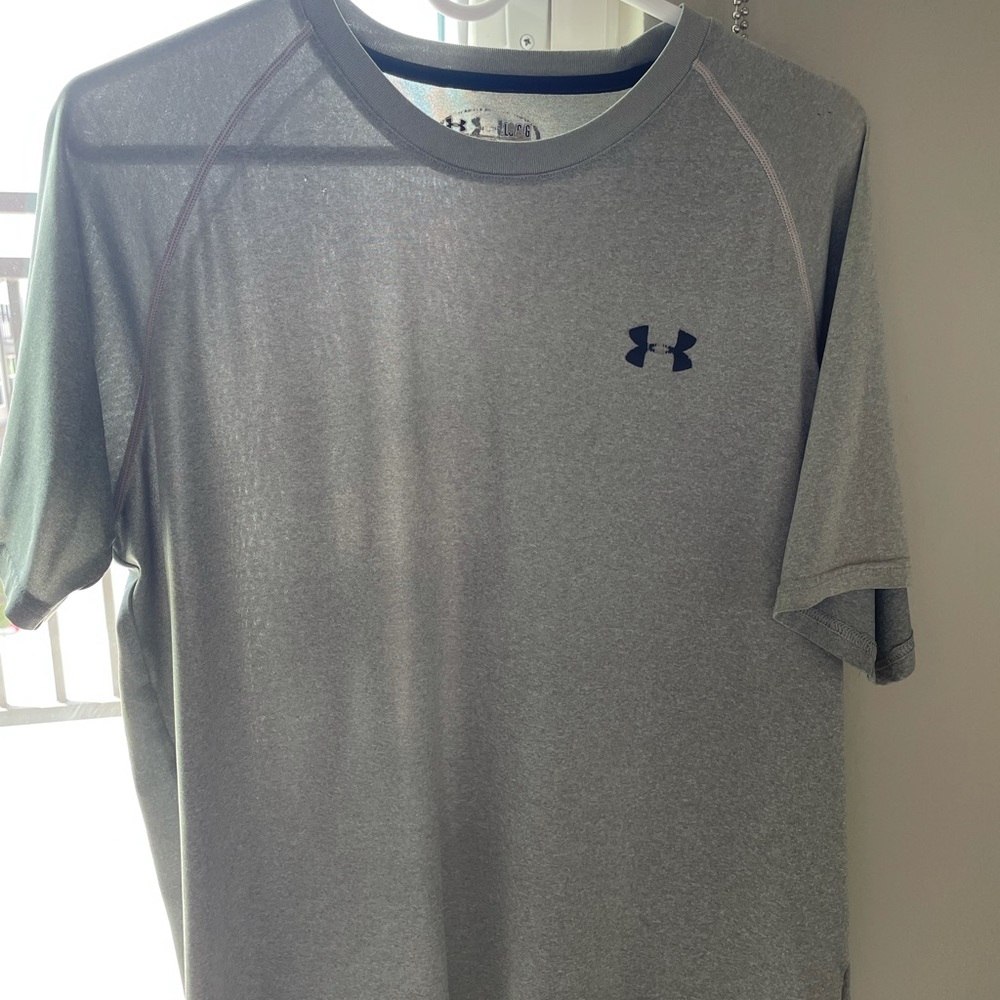 Men’s large Under Armour workout shirt
